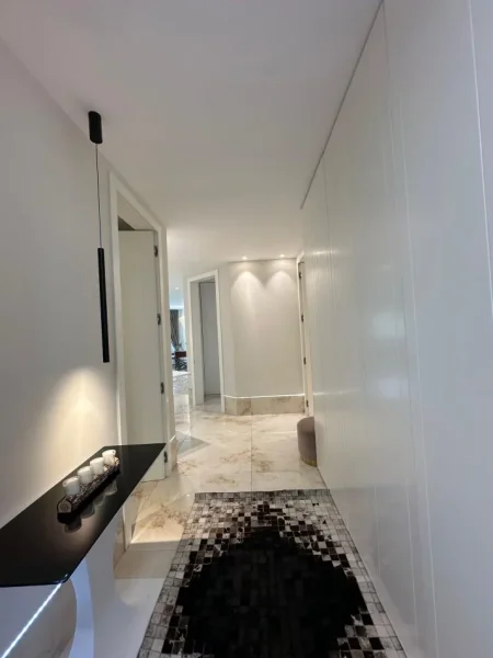 Tirane, shitet apartament 2+1+Ballkon , 117 m² 280.000 € (Liqeni i Thate)