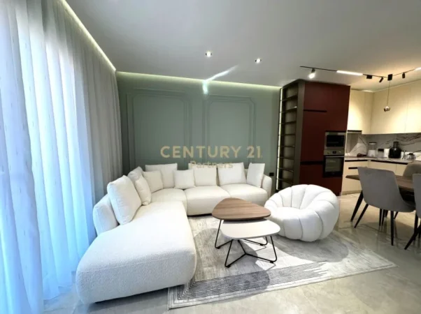 Tirane, jepet me qera apartament 2+1 Kati 7, 110 m² 750 € (Unaza e Re)