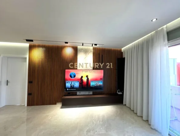 Tirane, jepet me qera apartament 2+1 Kati 7, 110 m² 750 € (Unaza e Re)