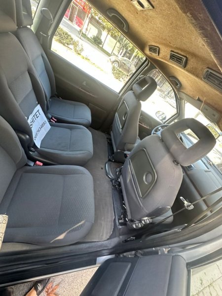 Elbasan, shes makine | veture Nafte, gri metalizato Klima 39.300 km 3.000 €,i diskutushem