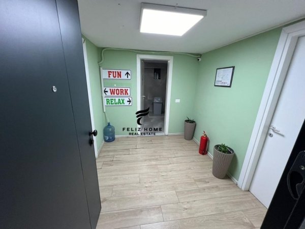 Tirane, jepet me qera zyre Kati 1, 520 m² 7.000 € (RRUGA E DIBRES)