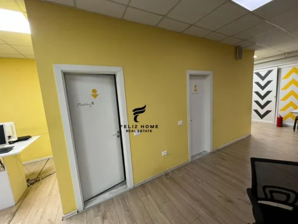 Tirane, jepet me qera zyre Kati 1, 520 m² 7.000 € (RRUGA E DIBRES)