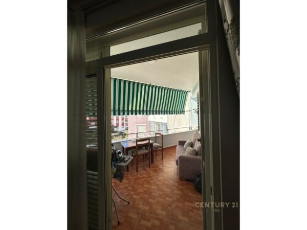 Tirane, shitet apartament 2+1+Ballkon Kati 2, 115 m² 139.000 € 