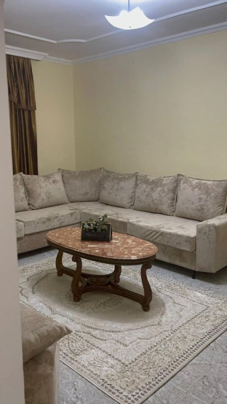 Tirane, jepet me qera apartament 2+1 Kati 3, 55 m² 400 €