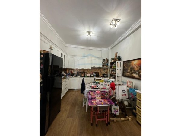 SHITET APARTAMENT 2+1+2+POST PARKIMI,LIQENI THATE