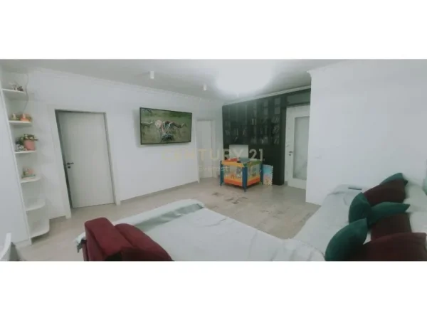 Tirane, jepet me qera apartament 2+1 Kati 6, 83 m² 600 € (DON BOSKO)