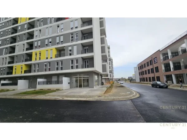 Tirane, shitet apartament 1+1 Kati 5, 56 m² 67.200 € (Kompleksi Univers City, Qendra Tregtare QTU)