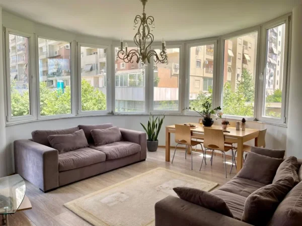 Tirane, shitet apartament 3+1+Aneks Kati 3, 135 m² 250.000 € (Rruga Panorama)