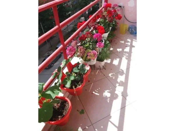 Tirane, shitet apartament 1+1 Kati 3, 72 m² 93.000 € (Astir)