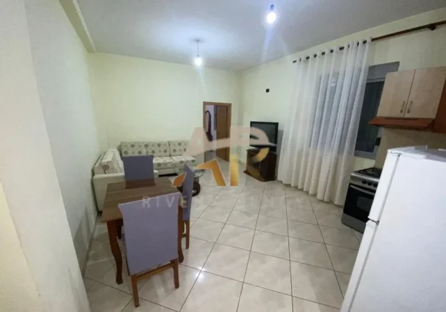Tirane, jepet me qera shtepi 1+1 Kati 3, 60 m² 350 € (Pranë nënstacionit elektrik)