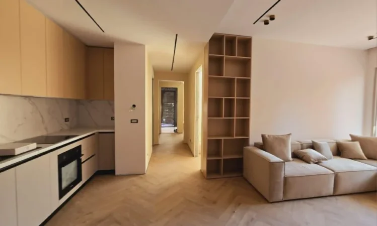 Tirane, shitet apartament 2+1+Ballkon Kati 5, 125 m² 360.000 € (Kompleksi Delijorgji)