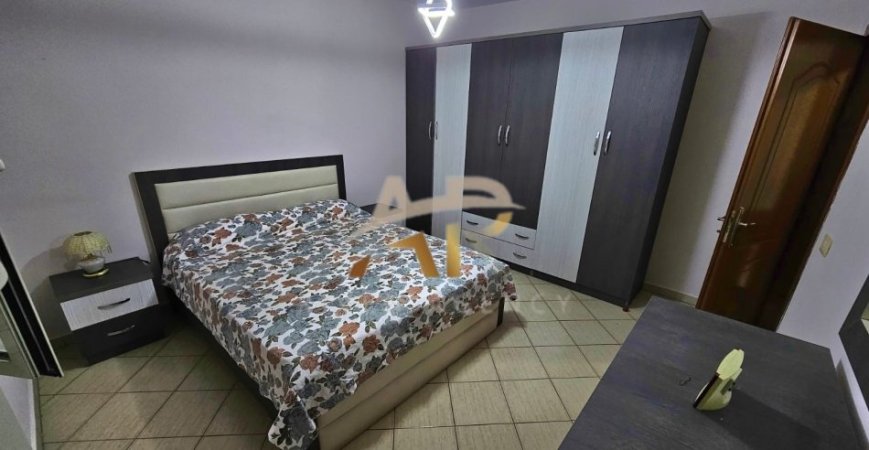 Tirane, jepet me qera shtepi 2+1 Kati 4, 67 m² 550 € (Rruga Ferit Xhajko)