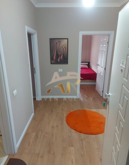 Tirane, jepet me qera shtepi 1+1 Kati 5, 96 m² 900 € (Rruga Bilal Sina)