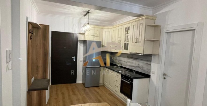 Tirane, jepet me qera shtepi 2+1 Kati 2, 85 m² 750 € (Rruga Xhon Kenedi)