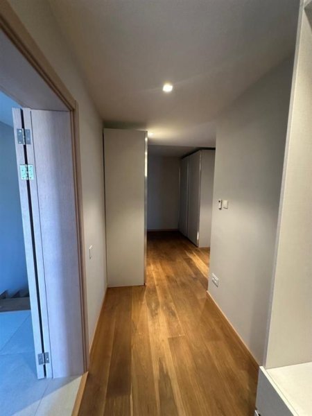 Tirane, jepet me qera Vile 3 Katshe Kati 2, 750 m² 3.900 € (Akacia Hills Residence)