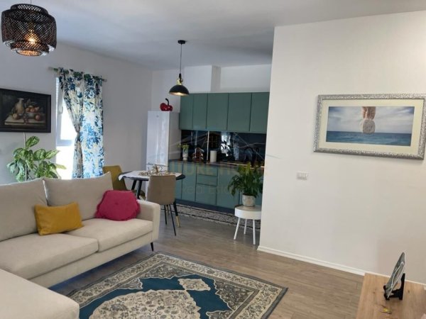 Tirane, shitet apartament 2+1+Aneks+Ballkon Kati 7, 87 m² 99.000 € (QTU)