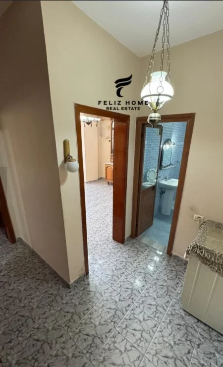 Tirane, jepet me qera apartament 2+1 Kati 6, 70 m² 650 € (21 DHJETORI)