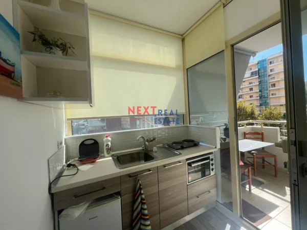 Vlore, jepet me qera apartament 1+1+Ballkon Kati 2, 300 € (TEK HOTEL PARTNER)