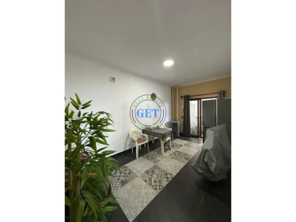 Durres, shitet apartament 1+1 Kati 5, 80 m² 85.000 € (Shkëmbi I Kavajës)
