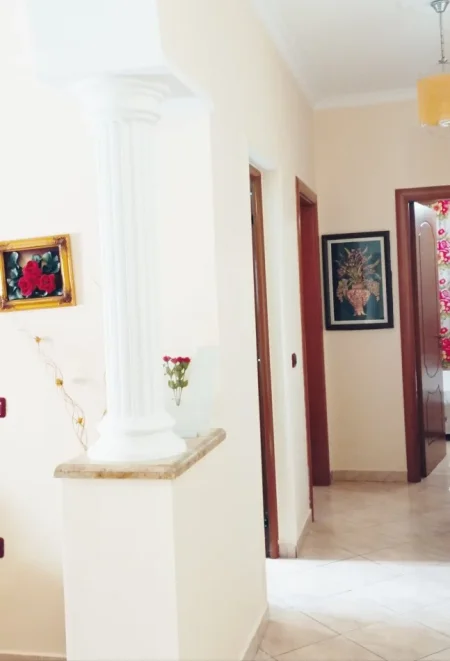 Vlore, jepet me qera apartament 2+1+Aneks+Ballkon Kati 7, 120 m² 370 € (Donika Kastrioti)