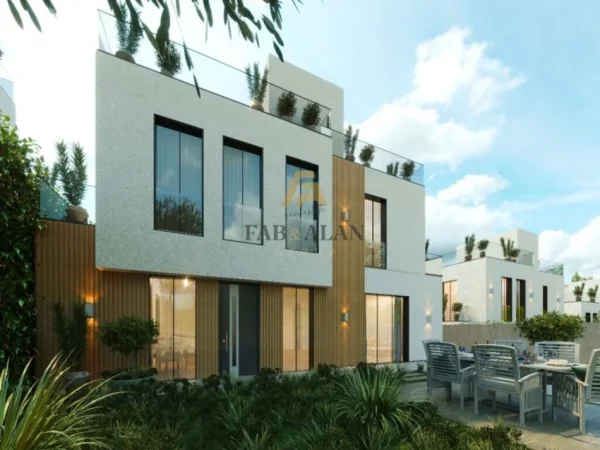 Tirane, shitet Vile 2 Katshe , 290 m² 640.000 € (LIQENI I THATE)