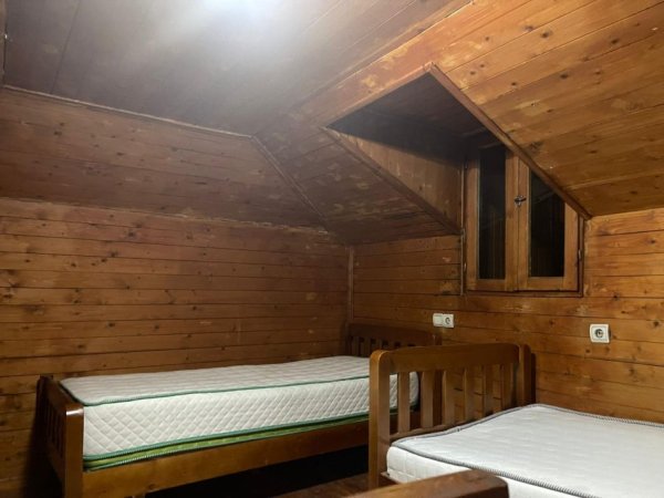 Tirana, jepet me qera apartament 2+1 Kati 3, 60 m² 400 € (Xhamllik)