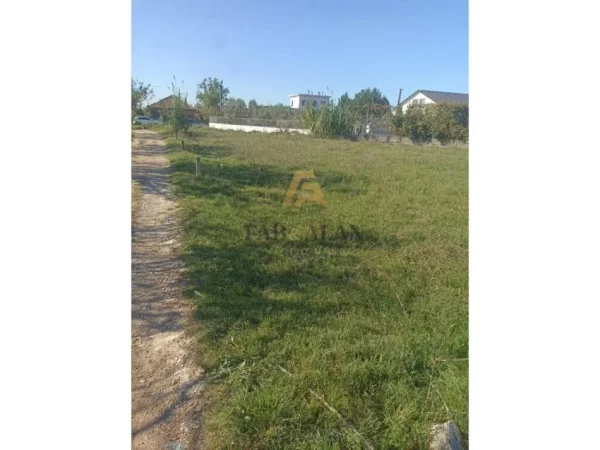 Tirane, shitet truall , 1.500 m² 155.000 € (Kamez Bathore)