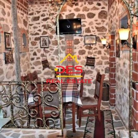 Tirane, jepet me qera bar-resorant 200 m² 1.500 Euro