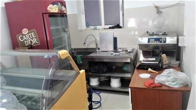 Tirane, jepet me qera ambjent biznesi 18 m² 40.000 Leke
