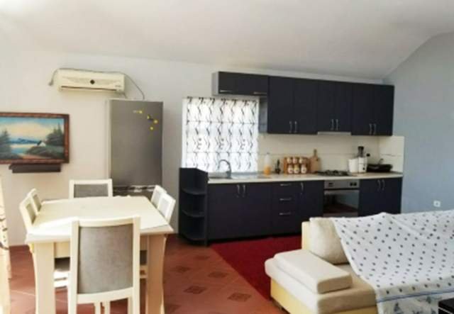 Tirane, jepet me qera apartament Kati 3, 300 m² 400 Euro