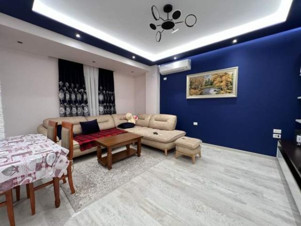Tirane, jepet me qera apartament 2+1+BLK Kati 2, 100 m² 50.000 Leke (KAMEZ)