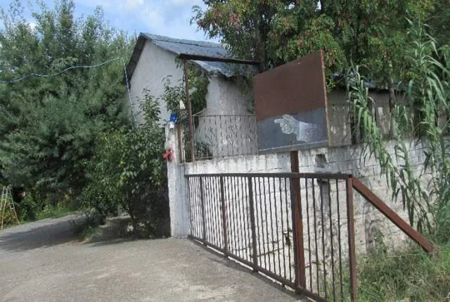 Lezhe, Shitet Truall dhe Ndertese, Cmimi Fillestar 237,600 Lekë (Spiten)