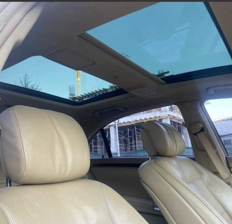 Tirane, shitet makine Mercedes-Benz Viti 2010,