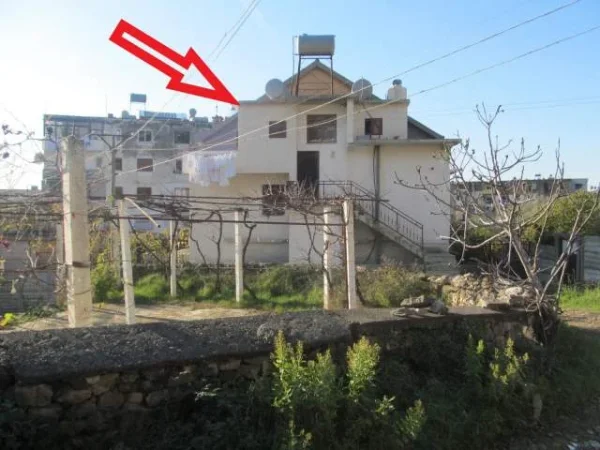 Lac, Shitet Truall dhe Ndërtesë 3 katëshe, Cmimi Fillestar 8.780.800 Leke (Lagjia Nr. 4)