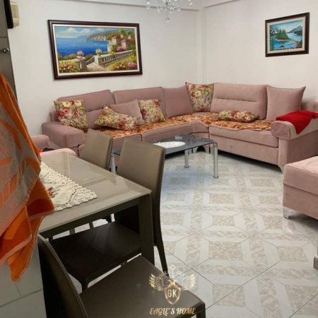 Durres, jepet me qera apartament 2+1+BLK Kati 2, 75 m² 250 Euro (Rruga Llacit,Ish Rajoni)