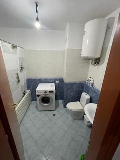 Tirane, jepet me qera apartament 1+1+BLK Kati 4, 320 Euro (prane intesa sanpaolo bank)