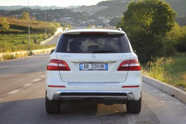 shes Mercedes-Benz MERCEDES ML 350 - AMG LINE - PANORAMA Viti 2013,
