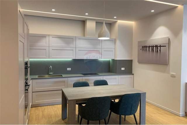 Tirane, shitet apartament 141 m² 357.000 Euro (kompleksi deliorgji)