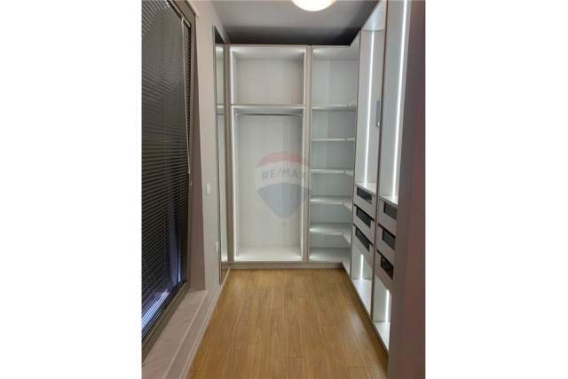Tirane, shitet apartament 141 m² 357.000 Euro (kompleksi deliorgji)