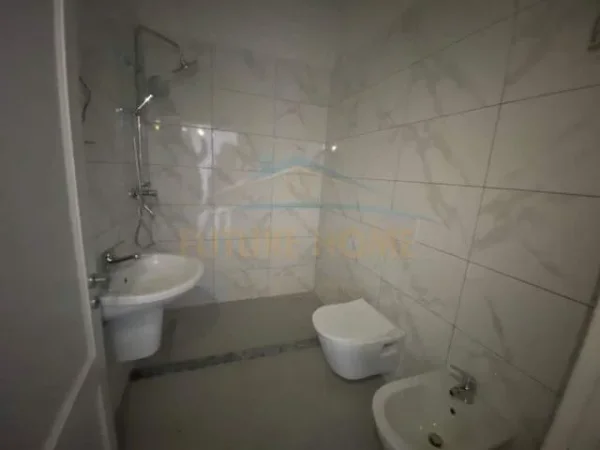 Durres, jepet me qera apartament 1+1+BLK Kati 3, 65 m² 500 Euro (Vollga)