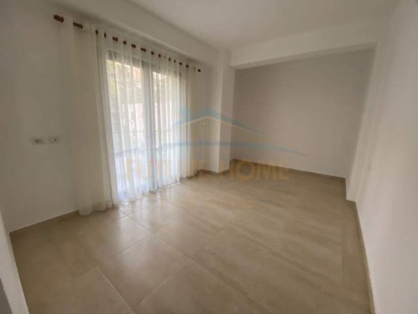 Durres, jepet me qera apartament 2+1+A+BLK Kati 3, 100 m²  (VOLLGA,DURRES)