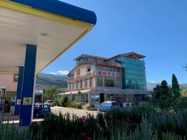 Tepelene, Shitet Ambjent Biznesi Truall 3.000 m² dhe Ndertese 544 m², 33.863.130 Leke (Lagja “Demokracia”)