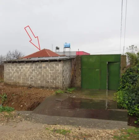 Shitet, Truall dhe Ndertese, Cmimi Fillestar 3.240.000 Leke (Lagjia Drita, Mahmurras)