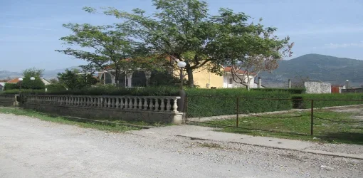 Malesi e Madhe, Ivanaj Shitet Truall 352 m² dhe Ndertese 352 m² me siperfaqe totale 3,610 m², Cmimi Fillestar 5.540.000 Leke