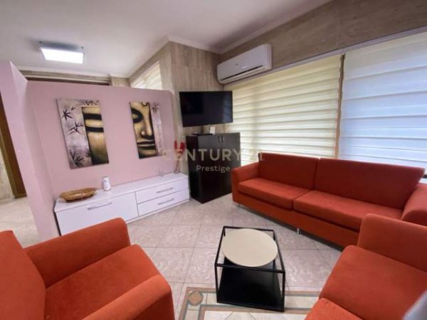Tirane, jepet me qera zyre Kati 0, 74 m² 700 Euro (Pazari i Ri)