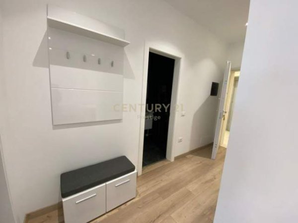 Tirane, jepet me qera apartament 1+1 Kati 2, 70 m² 900 Euro (Rr . Elbasanit)