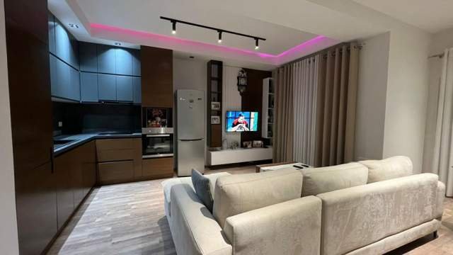 Tirane, jepet me qera apartament 1+1 Kati 4, 60 m² 300 Euro (Ali Demi)