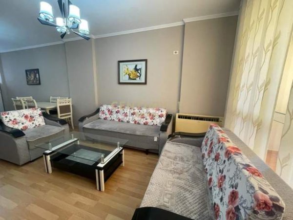 Tirane, jepet me qera apartament 2+1 Kati 6, 104 m² 500 Euro (Myslym Shyri)