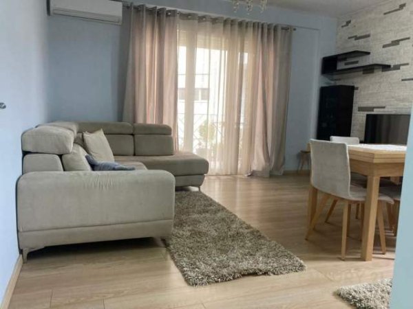 Tirane, jepet me qera apartament 2+1+BLK Kati 3, 96 m² 800 Euro (Prane Kopshtit Zoologjik)