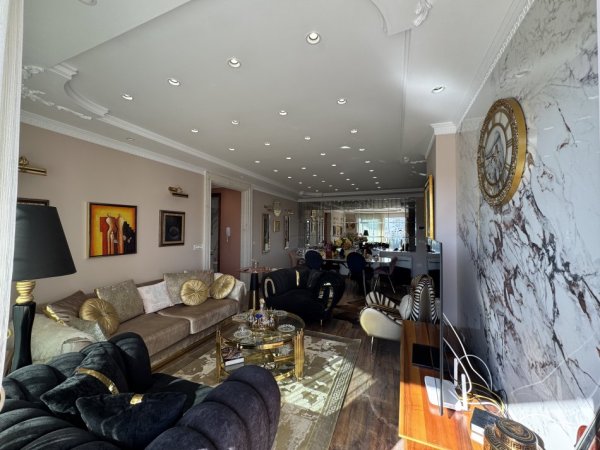 Tirane, jepet me qera apartament 2+1+Aneks+Ballkon Kati 9, 137 m² 2.300 € (RRUGA DONIKA KASTRIOTI)